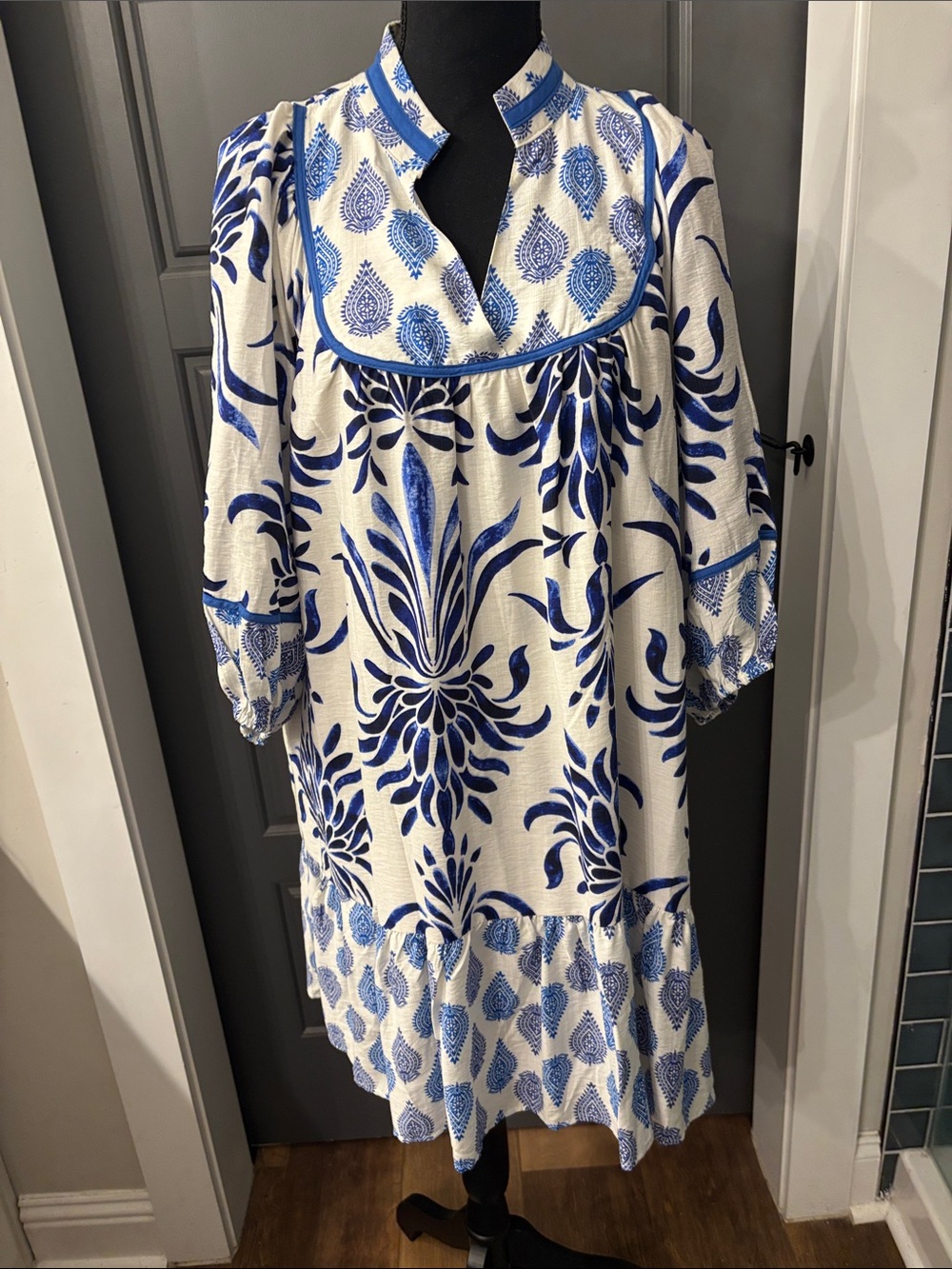 Umgee Blue and White Floral Print Midi Dress